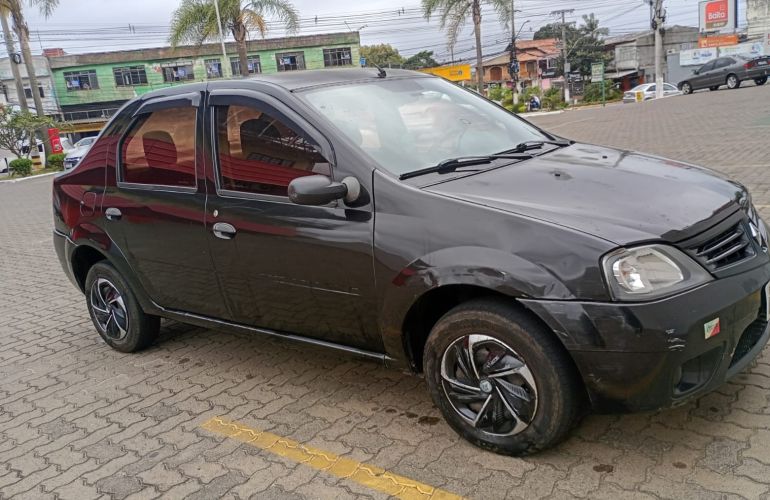 Renault Logan Authentique 1.0 16V (flex) - Foto #8