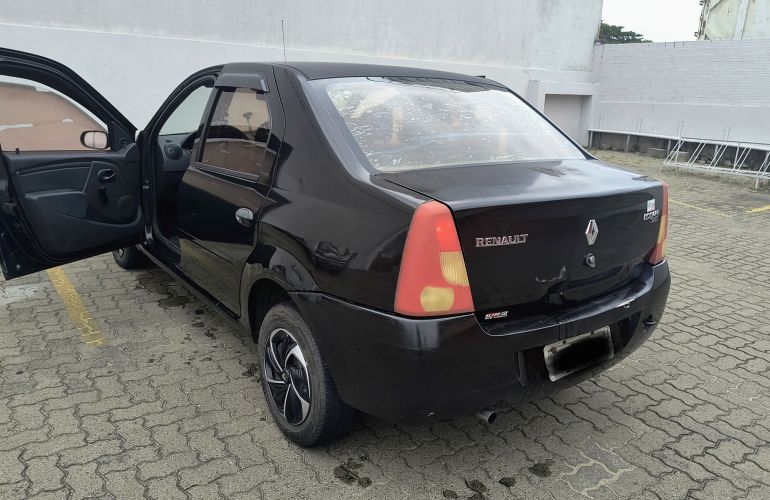 Renault Logan Authentique 1.0 16V (flex) - Foto #10