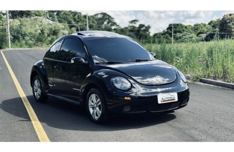 Volkswagen New Beetle 2.0 - Foto #1