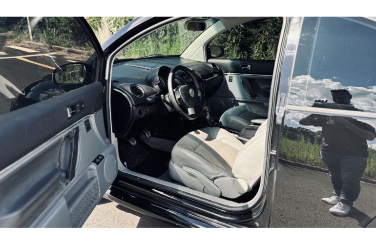 Volkswagen New Beetle 2.0 - Foto #5