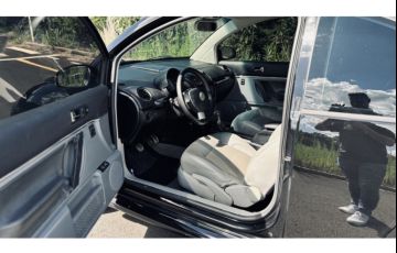 Volkswagen New Beetle 2.0 - Foto #5