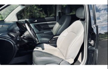 Volkswagen New Beetle 2.0 - Foto #6