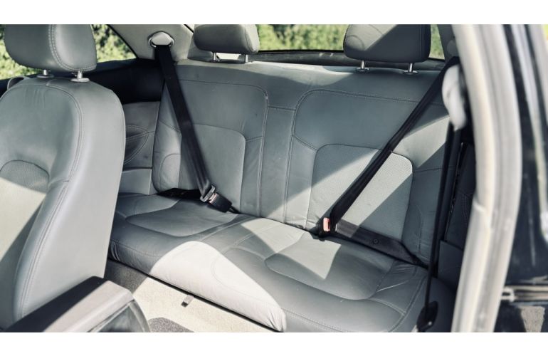 Volkswagen New Beetle 2.0 - Foto #7