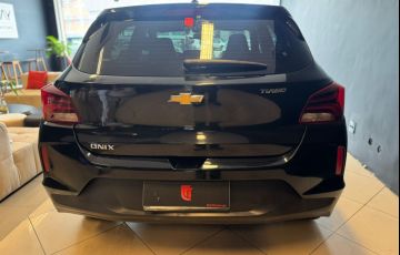 Chevrolet Onix 1.0 Turbo Flex Automático - Foto #4