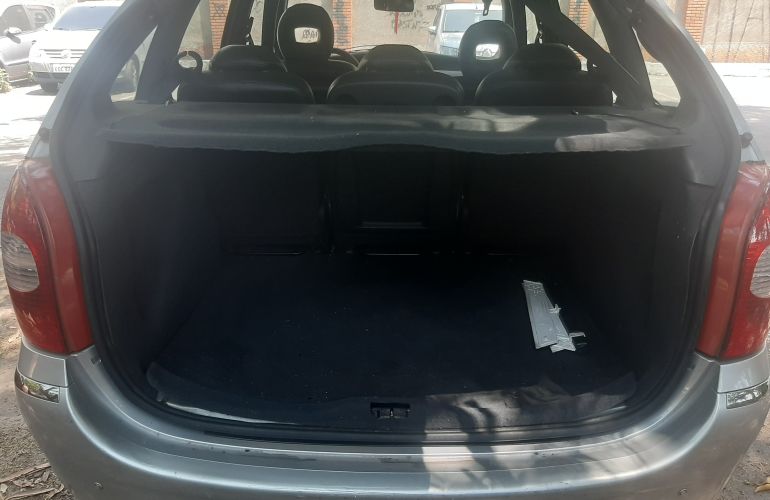 Citroën Xsara Picasso GLX 1.6 16V (flex) - Foto #5