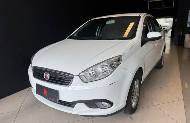 Fiat Grand Siena 1.4 MPi Attractive 8V Flex 4p Manual - Foto #3