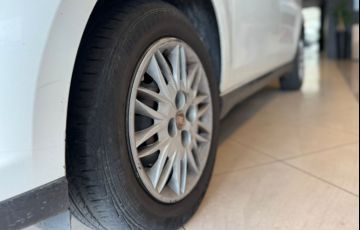 Fiat Grand Siena 1.4 MPi Attractive 8V Flex 4p Manual - Foto #8