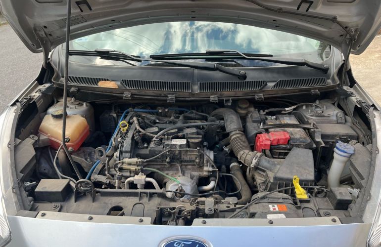 Ford Ka Sedan SE 1.0 (Flex) - Foto #6