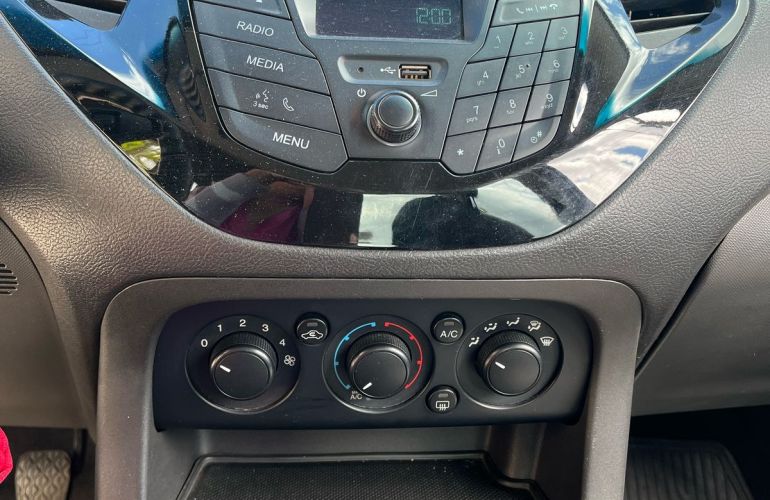 Ford Ka Sedan SE 1.0 (Flex) - Foto #7