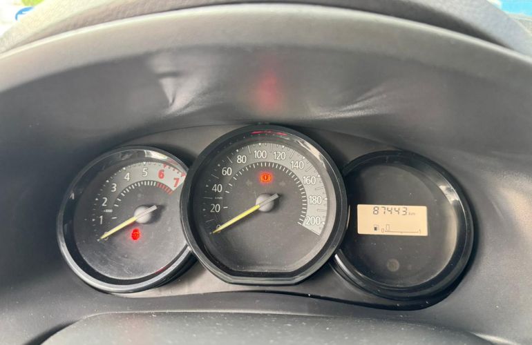 Renault Logan Authentique 1.0 16V (flex) - Foto #2