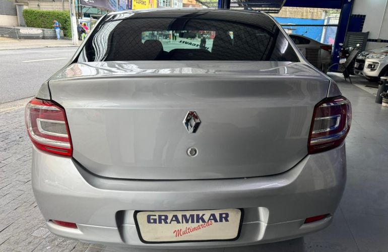 Renault Logan Authentique 1.0 16V (flex) - Foto #5