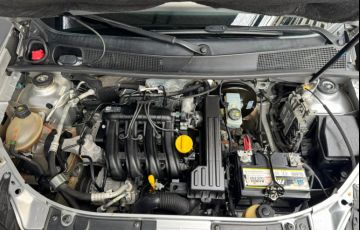 Renault Logan Authentique 1.0 16V (flex) - Foto #8