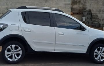 Renault Sandero Stepway 1.6 16V SCe (Flex) - Foto #2