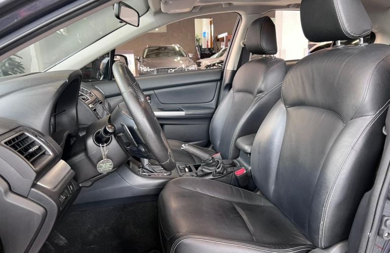 Subaru Impreza 2.0 Sedan AWD 16v - Foto #6