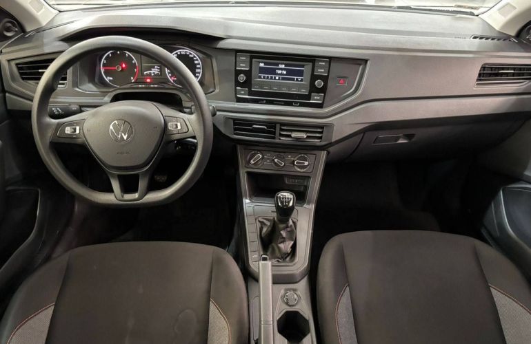 Volkswagen Polo 1.0 MPi Track - Foto #8