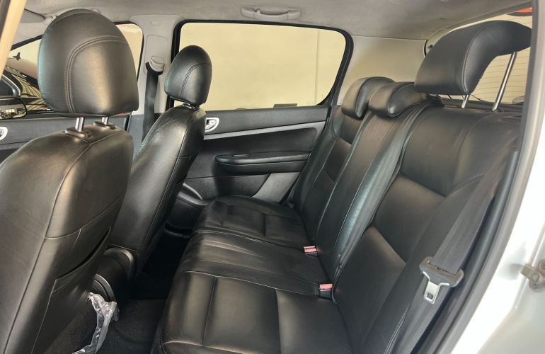 Peugeot 307 2.0 Presence Pack 16v - Foto #8