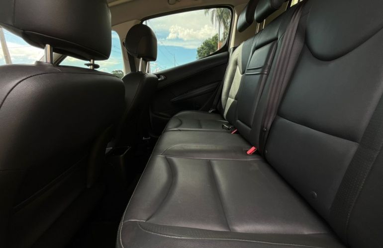 Peugeot 308 Griffe 1.6 THP (Aut) - Foto #10