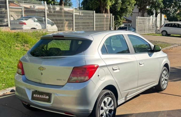 Chevrolet Onix 1.0 MPFi LT 8v - Foto #7