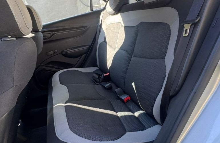 Chevrolet Onix 1.0 MPFi LT 8v - Foto #9