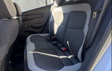 Chevrolet Onix 1.0 MPFi LT 8v - Foto #9