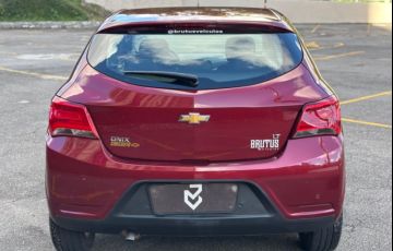Chevrolet Onix 1.4 MPFi LT 8V Flex 4p Manual - Foto #4