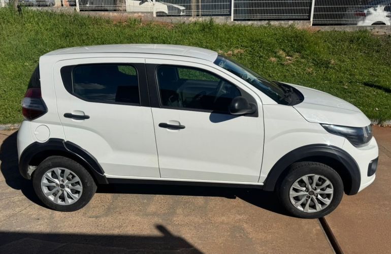 Fiat Mobi 1.0 8V Evo Like - Foto #4