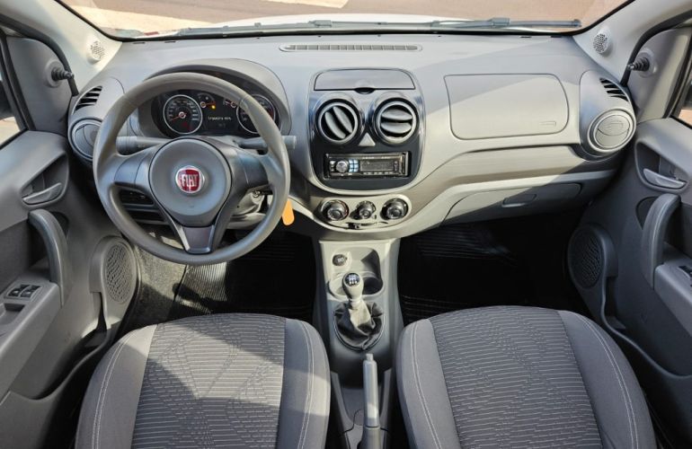 Fiat Palio Attractive 1.0 8V (Flex) - Foto #3
