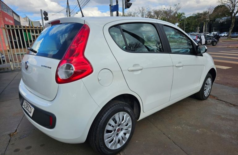 Fiat Palio Attractive 1.0 8V (Flex) - Foto #7