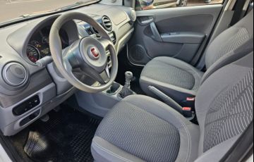 Fiat Palio Attractive 1.0 8V (Flex) - Foto #10