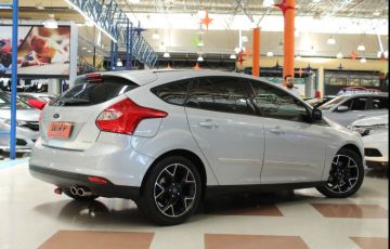 Ford Focus 1.6 SE 16v - Foto #2