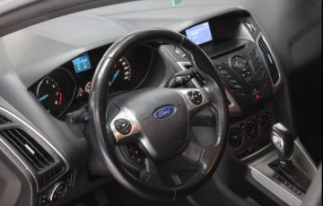 Ford Focus 1.6 SE 16v - Foto #3