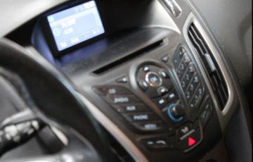 Ford Focus 1.6 SE 16v - Foto #4