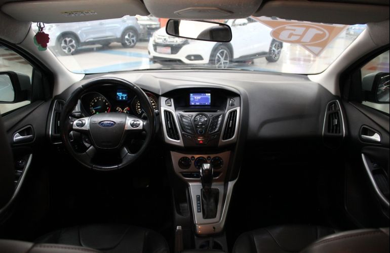 Ford Focus 1.6 SE 16v - Foto #8