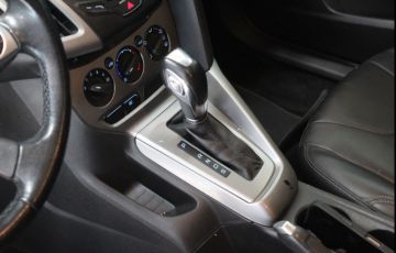 Ford Focus 1.6 SE 16v - Foto #9