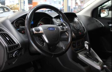 Ford Focus 1.6 SE 16v - Foto #10