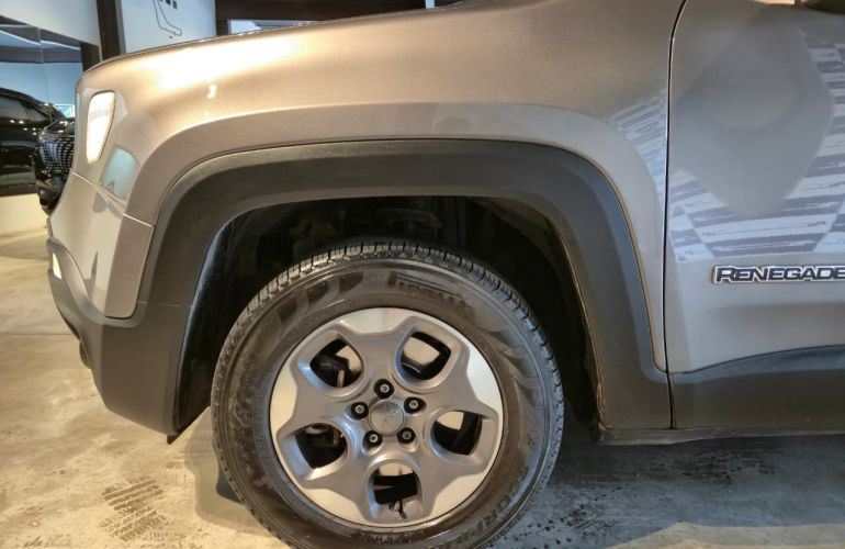 Jeep Renegade 1.8 16v - Foto #4