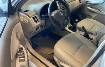 Toyota Corolla 1.8 Xei 16V Flex 4p Manual - Foto #9