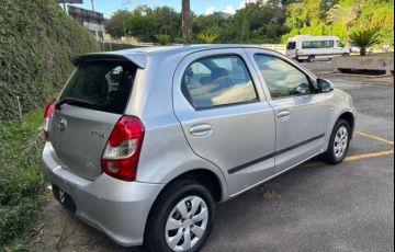 Toyota Etios 1.3 X 16V Flex 4p Manual - Foto #2
