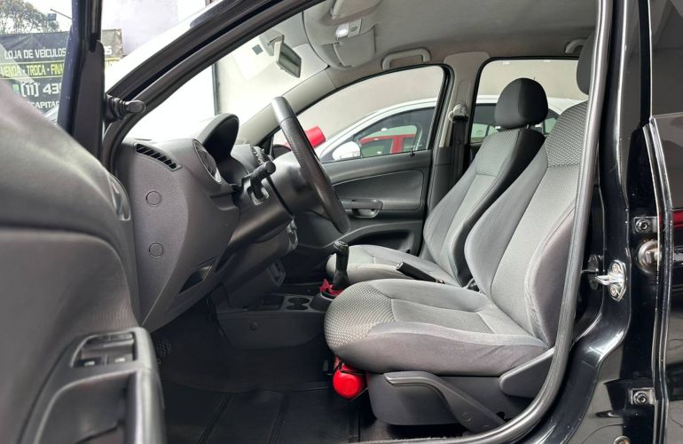 Volkswagen Gol 1.0 Mi 8v - Foto #7