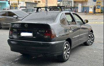 Volkswagen Polo 1.8 Mi Classic Special Sedan 8v - Foto #4