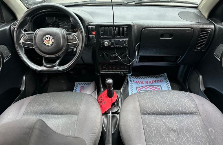 Volkswagen Polo 1.8 Mi Classic Special Sedan 8v - Foto #7