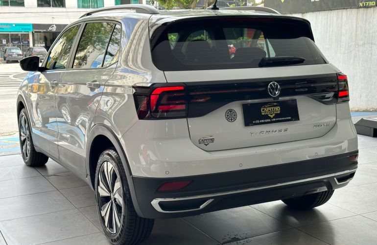 Volkswagen T-cross 1.0 200 TSi Total Comfortline - Foto #4