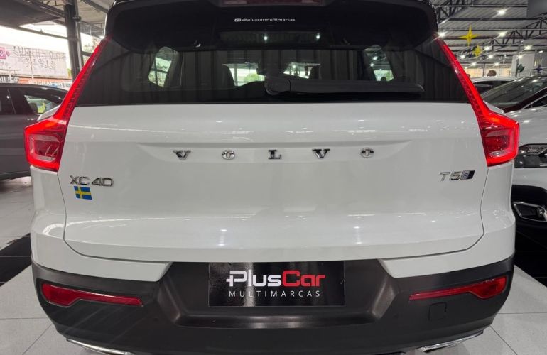 Volvo XC40 2.0 T5 R-Design AWD - Foto #6