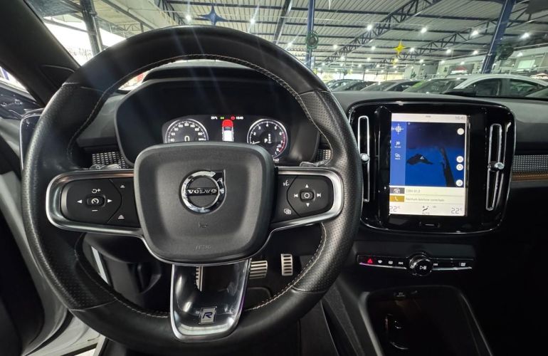Volvo XC40 2.0 T5 R-Design AWD - Foto #9