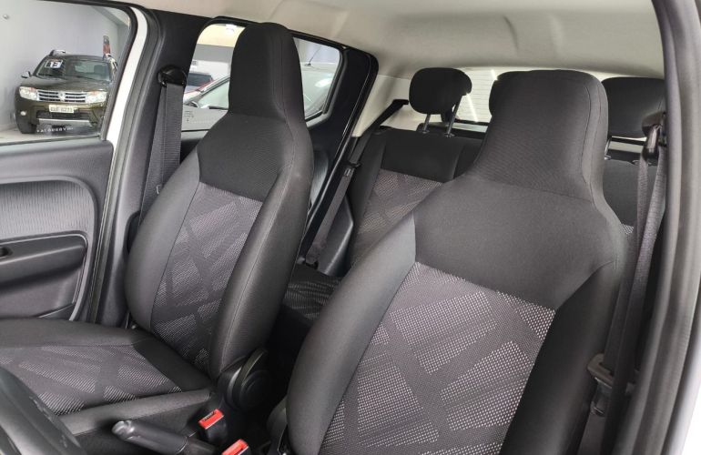 Fiat Mobi 1.0 8V Evo Like - Foto #7