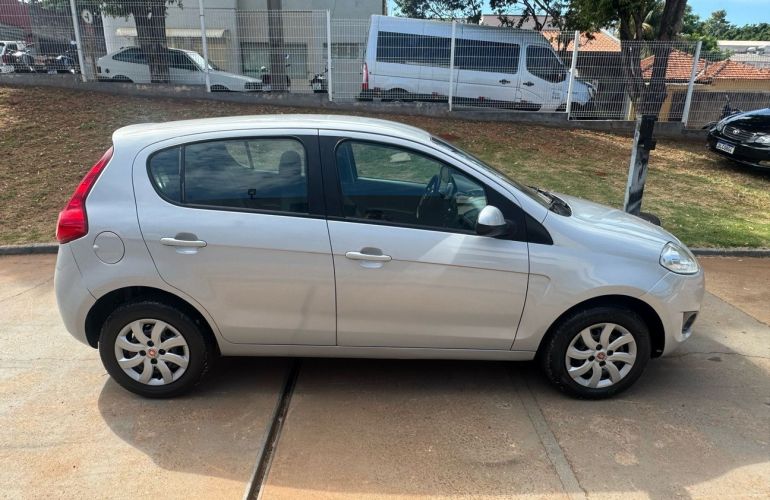 Fiat Palio 1.4 MPi Attractive 8v - Foto #4