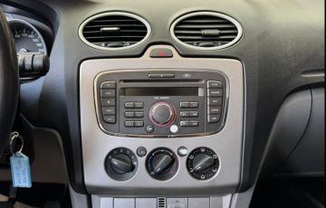 Ford Focus 1.6 SE 16v - Foto #10