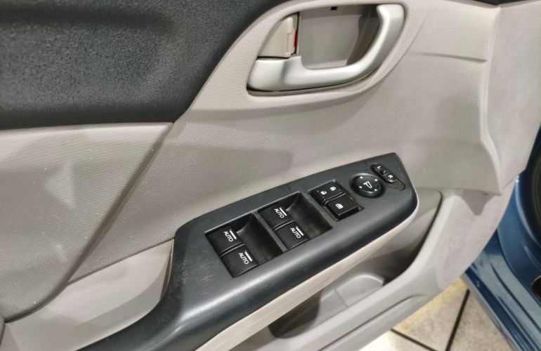 Honda Civic 1.8 LXS 16v - Foto #10