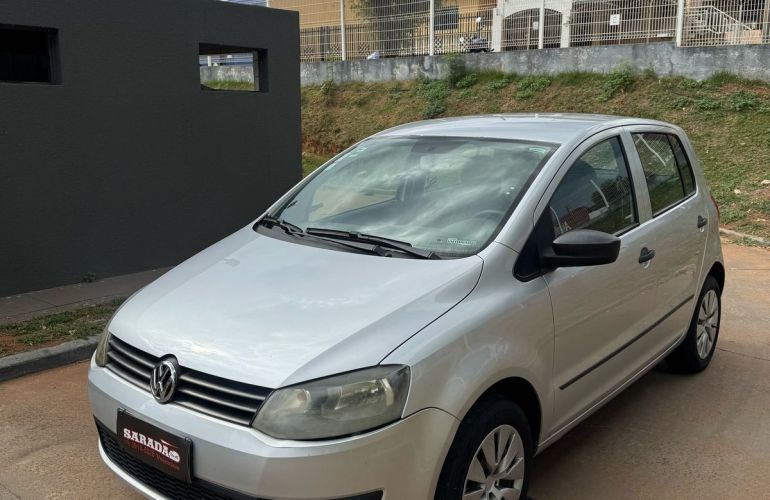 Volkswagen Fox 1.0 Mi 8v - Foto #2