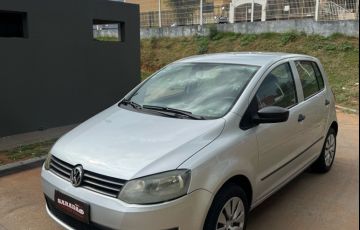 Volkswagen Fox 1.0 Mi 8v - Foto #2
